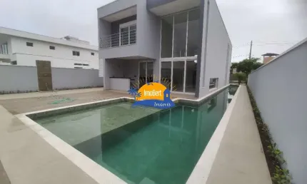 Imperdível! Casa de luxo em condomínio no centro de Bertioga-SP: 4 quartos, 4 suítes, 6 banheiros, 4 vagas, 250m²