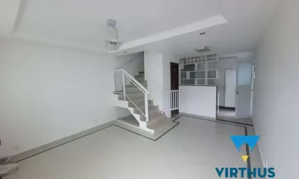 Casa duplex geminada, 3 quartos, suíte, sótão Freguesia, Estrada do Bananal