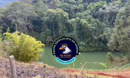 Pe na agua com piscina e opçao se entrada com carro