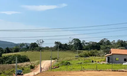 Lançamento de igarata com entrada facilitada para veículos