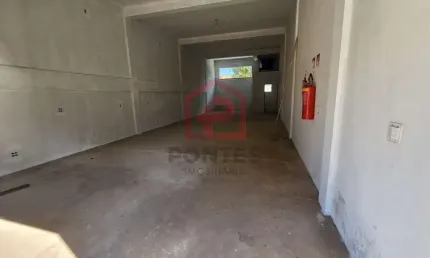 Barracão / Galpão / Depósito para alugar no Jardim Aeroporto, Botucatu  por R$ 2.400