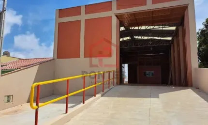 Barracão / Galpão / Depósito para alugar no Park Residencial Convívio, Botucatu  por R$ 3.500