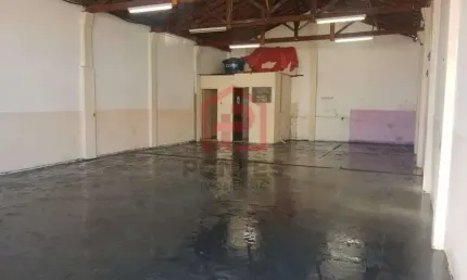 Barracão / Galpão / Depósito à venda na Vila Nossa Senhora de Fátima, Botucatu  por R$ 330.000