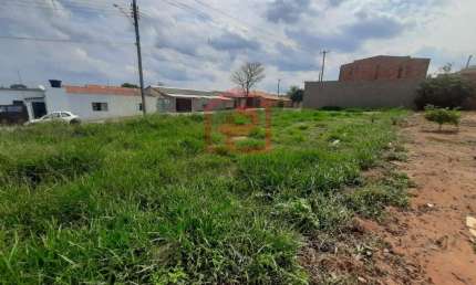 Terreno à venda no Jardim Aeroporto, Botucatu  por R$ 165.000
