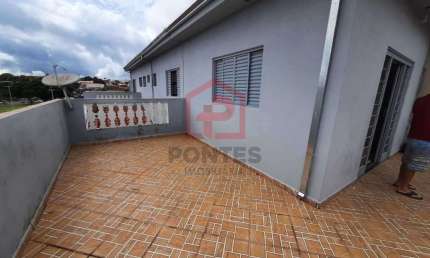Casa com 4 quartos à venda no Jardim Cristina, Botucatu , 200 m2 por R$ 430.000