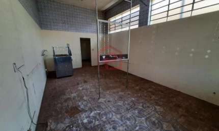 Casa com 3 quartos para alugar na Vila Maria, Botucatu  por R$ 1.600