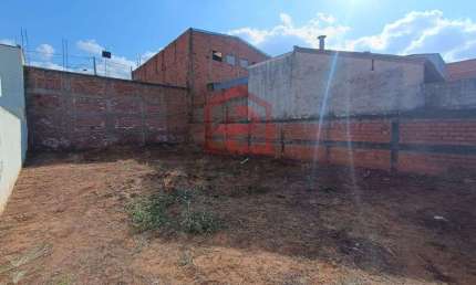 Terreno à venda no Residencial Ouro Verde, Botucatu  por R$ 160.000