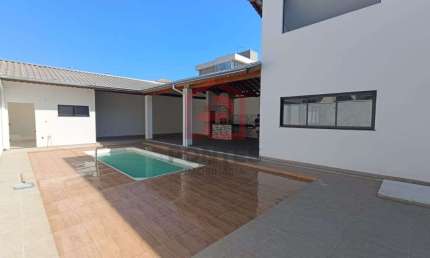 Casa com 4 quartos à venda no Recanto Azul, Botucatu  por R$ 1.590.000