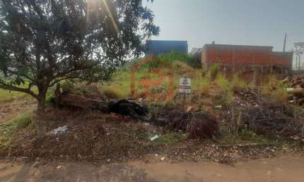 Terreno à venda no Residencial Plaza Martin, Botucatu  por R$ 90.000