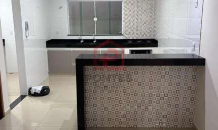 Casa com 3 quartos à venda no Jardim Regina, Botucatu  por R$ 700.000