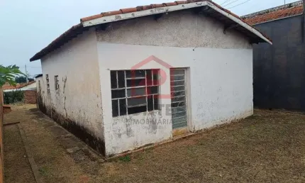 Casa com 2 quartos à venda na Vila Nova Botucatu, Botucatu , 69 m2 por R$ 250.000