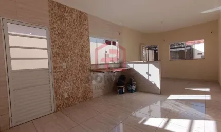 Casa com 2 quartos à venda no Jardim Iolanda, Botucatu  por R$ 260.000