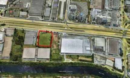 Area plana no Centro Empresarial Alphaville, com 10.346,40² (comercial/Empr