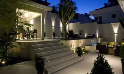 CASA RESIDENCIAL 2 /COM 5 SUITES /  ALPHAVILLE / PROXIMO PORTARIA