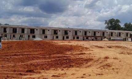 ÁREA EM COTIA / TERRAPLANAGEM FEITA, PROJETO APROVADO PARA 121 CASAS