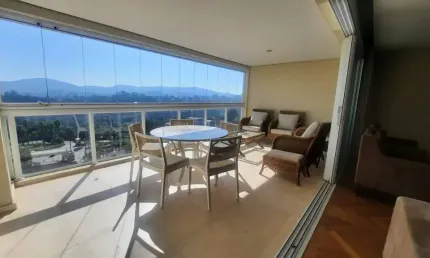 APARTAMENTO MOBILIADO ACIMA DE 180 MTS² / 3 SUÍTES VENHA CONHECER