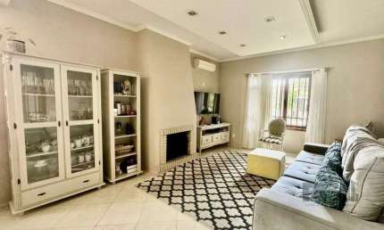 Casa com 3 quartos à venda na Rua Balthazar Hahn, --, Ipanema, Porto Alegre