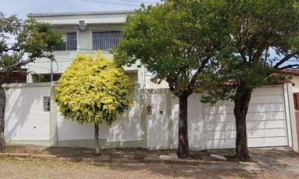 Casa para Venda - 259m², 4 dormitórios, sendo 1 suites, 4 vagas - Coronel Aparício Borges
