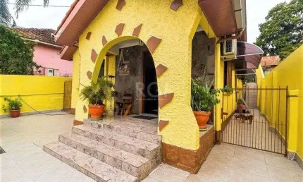 Casa para Venda - 148m², 2 dormitórios, 1 vaga - Partenon