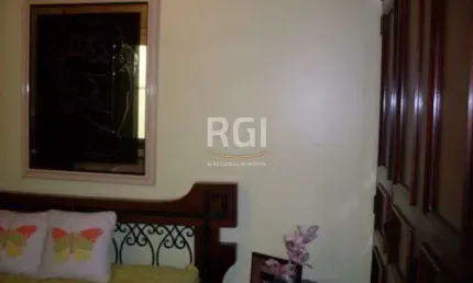 Casa para Venda - 200m², 4 dormitórios, sendo 1 suites, 4 vagas - Jardim Lindóia