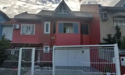 Casa para Venda - 165.52m², 3 dormitórios, sendo 1 suites, 2 vagas - Sarandí