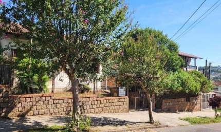 Casa com 3 quartos à venda na Rua Atílio Supertti, --, Vila Nova, Porto Alegre