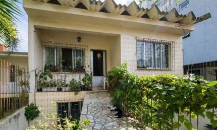 Casa para Venda - 210m², 3 dormitórios, sendo 1 suites, 2 vagas - Tristeza