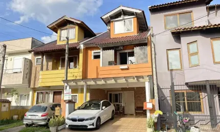 Casa em Porto Alegre, no bairro Hípica, com 3 dormitório(s), e 3 banheiros, à venda.