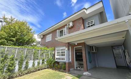 Casa com 3 quartos à venda na Rua Ivo Walter Kern, --, Hípica, Porto Alegre