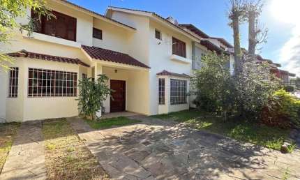 Casa com 5 quartos à venda na Rua Breno Martins, --, Ipanema, Porto Alegre