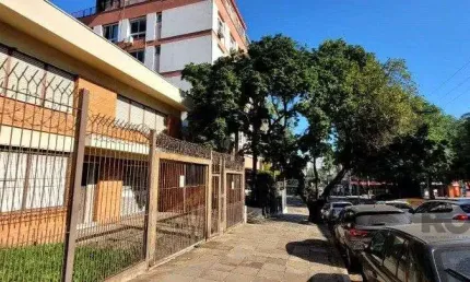 EXCELENTE CASA COMERCIAL NA RUA LIBERDADE PRÓXIMO GOETHE, ZAFARI E PARCÃO QUASE 304 m²