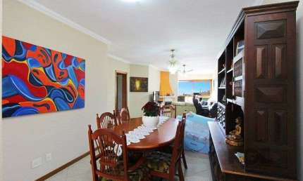 Apartamento a venda com três quartos, suite, 2 vagas na Rua Coronel Feijó, São João - Higienópolis - Porto Alegre
