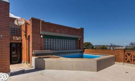Casa Condominio para Venda - 359.27m², 3 dormitórios, sendo 1 suites, 4 vagas - Cristal