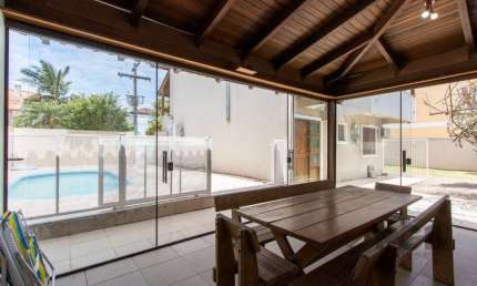 Casa com 4 quartos à venda na Rua Guatambu, --, Hípica, Porto Alegre