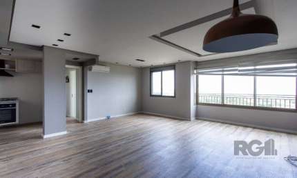 Apartamento em Porto Alegre, no bairro Cavalhada, com 3 dormitório(s), e 3 banheiros, à venda.