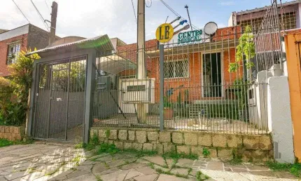 Casa com 3 quartos à venda na Avenida José Gertum, --, Chácara das Pedras, Porto Alegre
