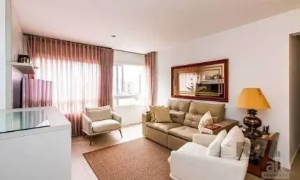 Apartamento no Menino Deus de 3 dormitórios e 2 vagas