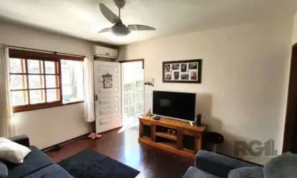 Casa com 3 quartos à venda na Rua Ernesto Pellanda, --, Vila Jardim, Porto Alegre