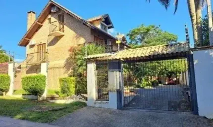 Casa em condomínio em Ipanema de 3 dormitórios e 2 vagas