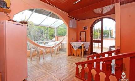Casa de 250m² Para comprar no Bairro Mont Serrat Por R$1.125.000,00