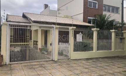 Casa para Venda - 227m², 4 dormitórios, sendo 1 suites, 3 vagas - Chácara das Pedras
