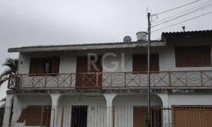 Casa 3 dormitórios, sendo 1 suites, 2 vagas - Medianeira, Porto Alegre/RS