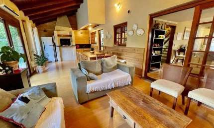 Casa 3 dormitórios, sendo 1 suites, 1 vaga - Teresópolis, Porto Alegre