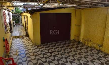 Casa com 5 quartos à venda na Rua Primeiro de Maio, --, Partenon, Porto Alegre