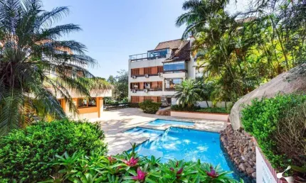 Excelente cobertura próximo a orla de Ipanema, com 3 quartos, sendo 01 suíte, 03 vagas cobertas