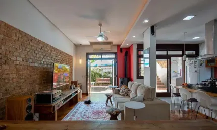 Casa com 3 quartos à venda na Rua Coronel Fernando Machado, --, Centro Histórico, Porto Alegre