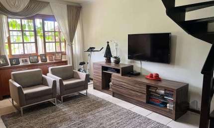 Casa com 3 quartos à venda na Avenida Emílio Schlabitz Neto, --, Morro Santana, Porto Alegre