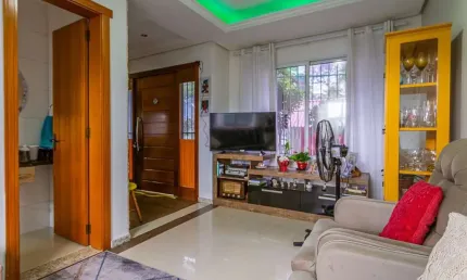 Casa 3 dormitórios com duas suítes bairro Jardim Floresta - Lindoia