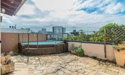 Ampla Cobertura de 181m² com 2 Quartos, Suíte e 2 Vagas no Bairro São João!