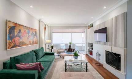 Vende-se apartamento com 3 quartos (1 suíte), 2 vagas e 171 m² -Bela Vista